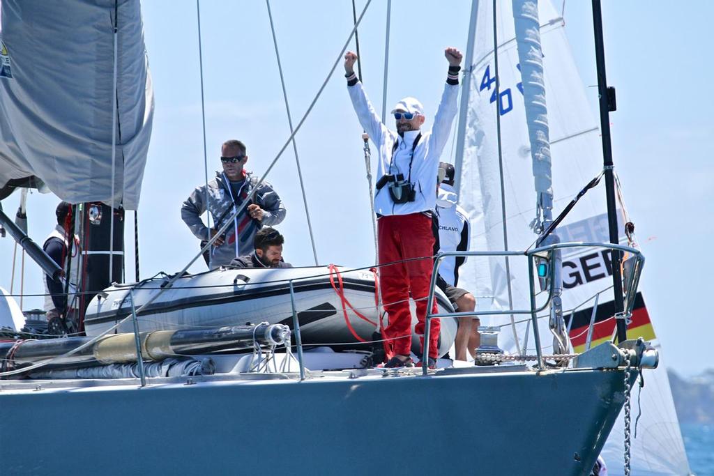 Polish Girls 420 coach - Aon Youth Worlds 2016, Torbay, Auckland, New Zealand, Day 5, December 19, 2016 © Richard Gladwell www.photosport.co.nz